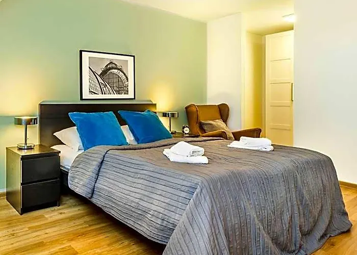 Jimmy's Lory Aparthotel 4*